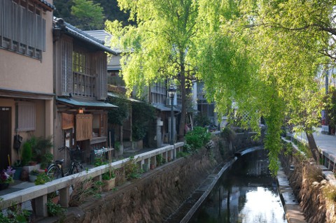 日本の観光地も、それぞれの特色を海外に向けてアピールする時でしょう。